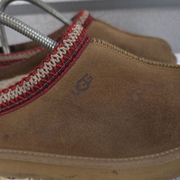 UGG Tan Slippers with Red Accent - Picture 4 of 12
